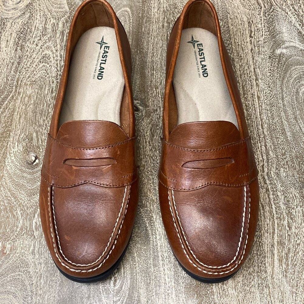 REDUCED.  Eastland Women's Tan Leather Loafers